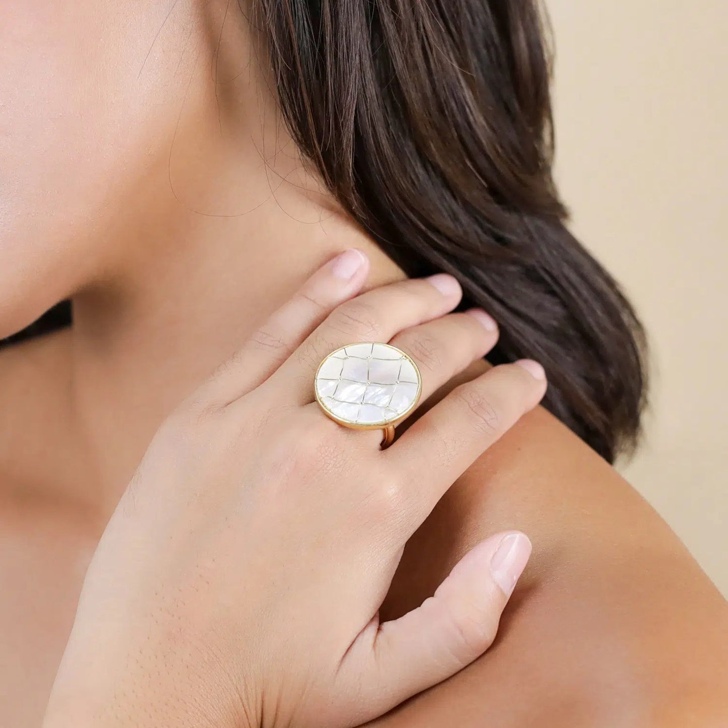 Kimberley Round Disk Adjustable Mother of Pearl Adjustable Ring